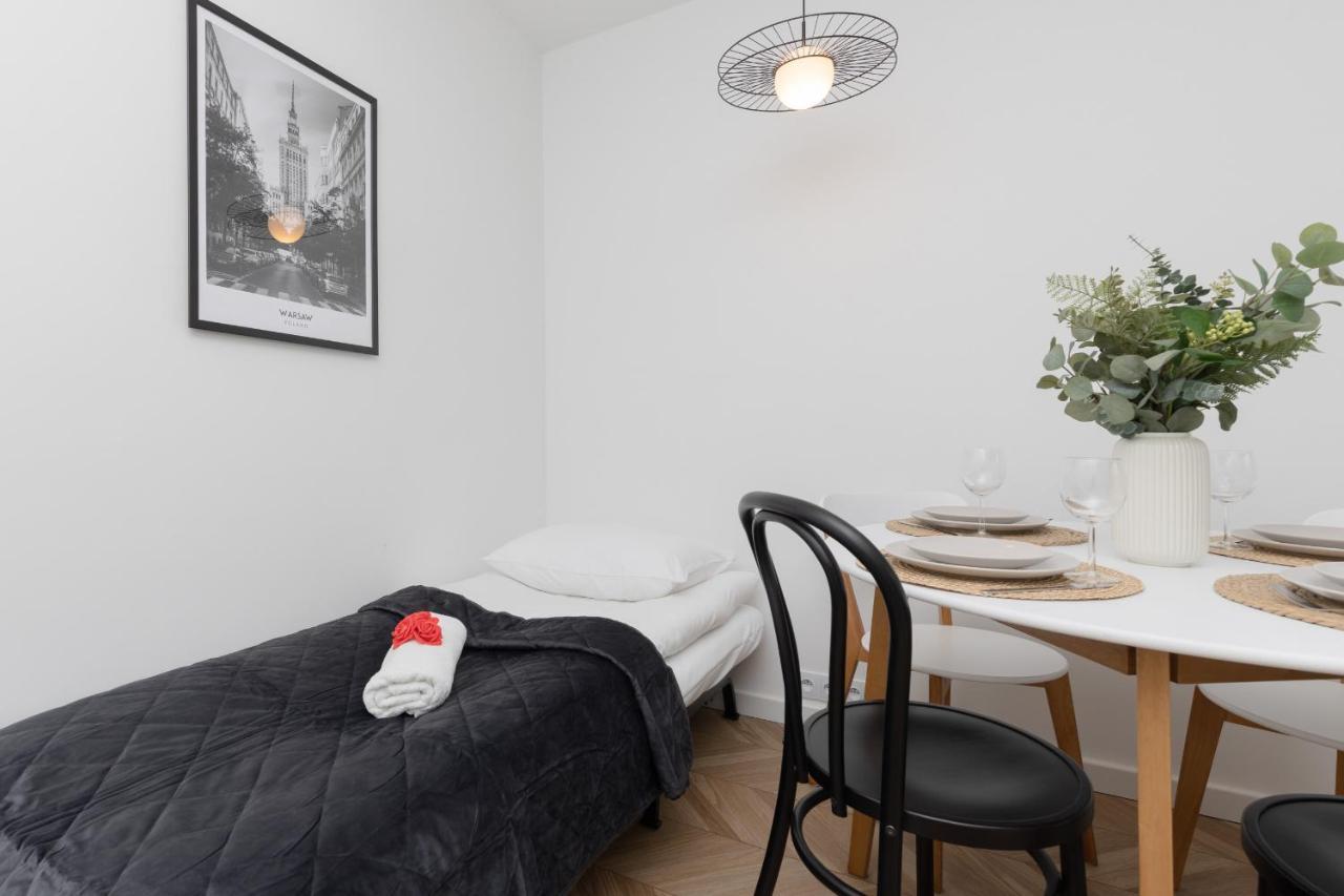 Elekcyjna With Balcony By Renters Varšava