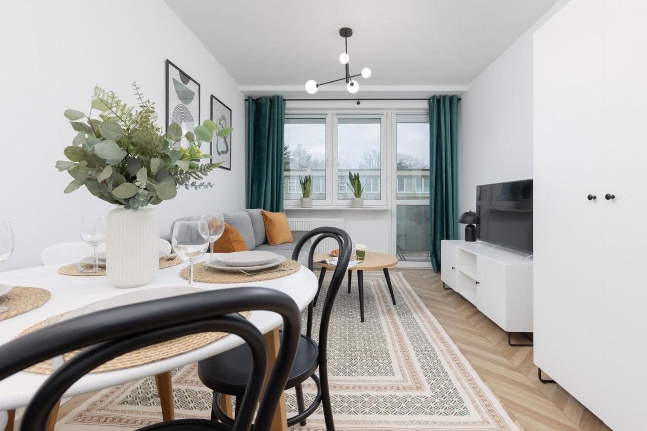 Apartmán Elekcyjna With Balcony By Renters Varšava