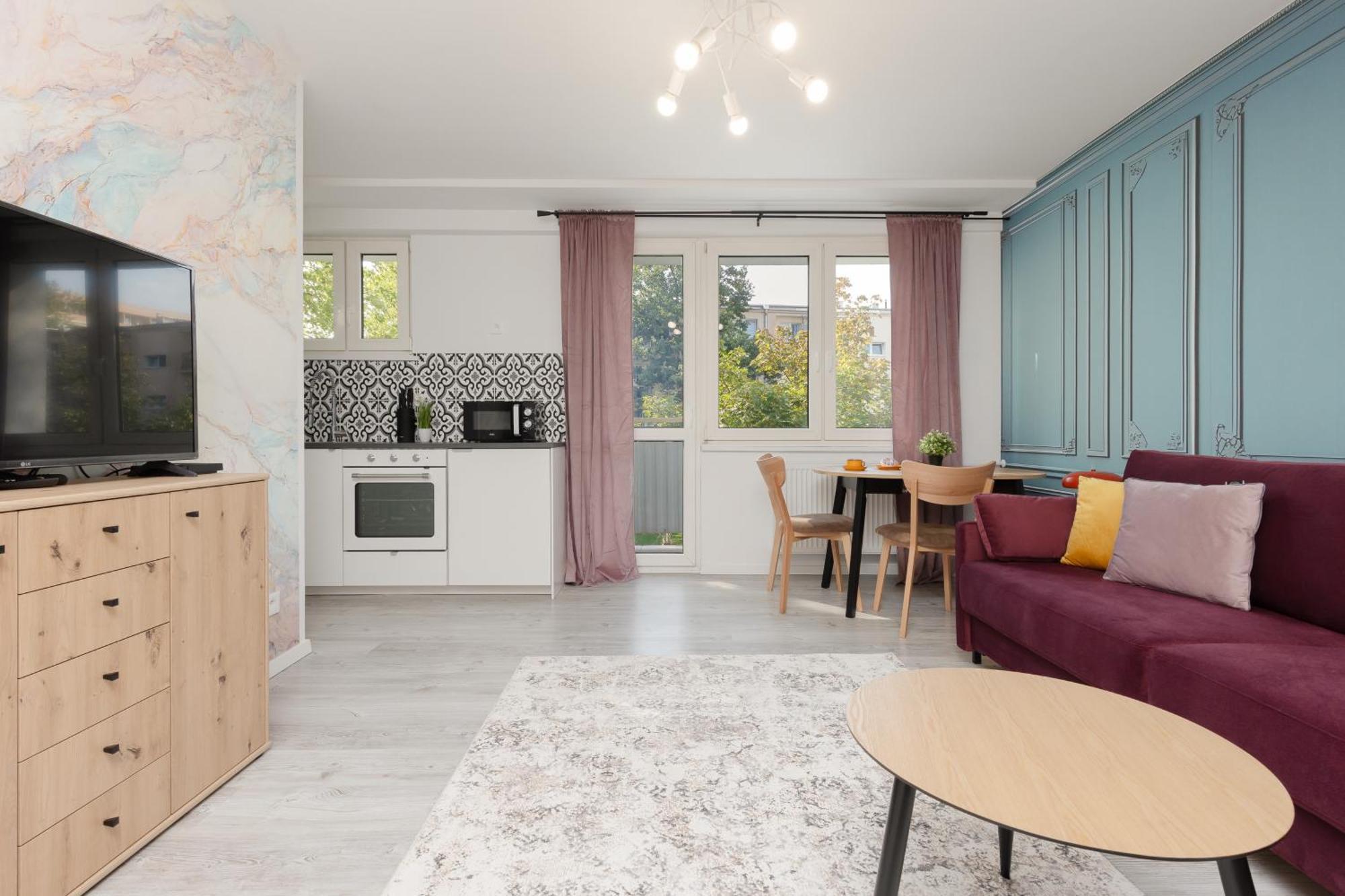 Elekcyjna With Balcony By Renters *