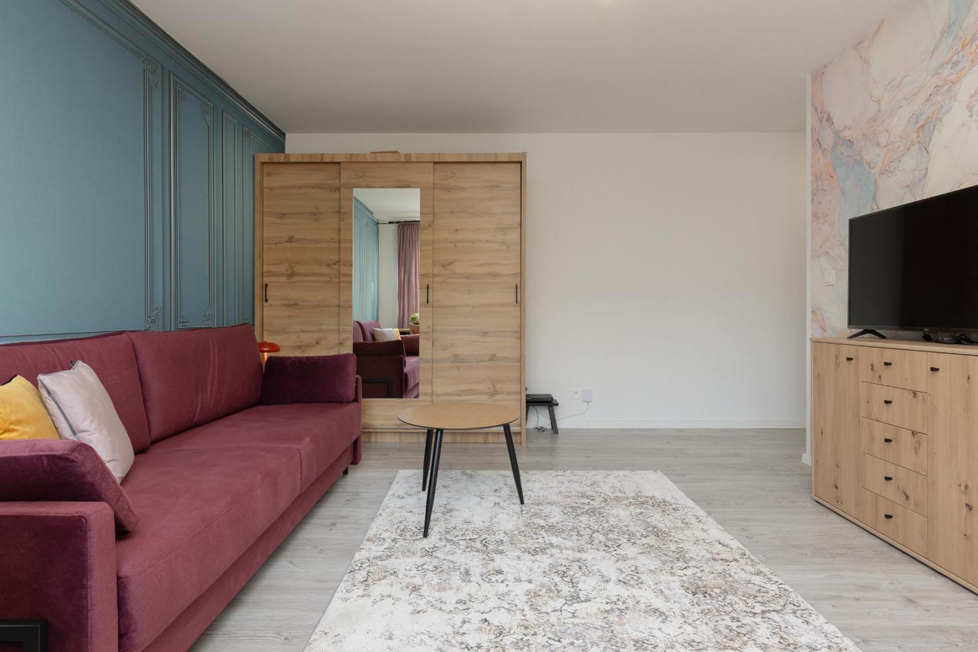 Apartment Elekcyjna With Balcony By Renters