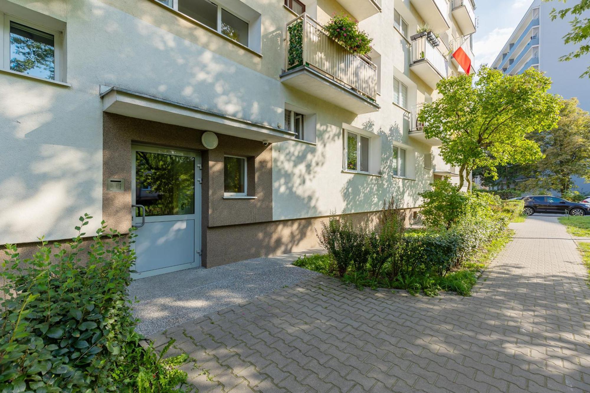 Apartment Elekcyjna With Balcony By Renters *