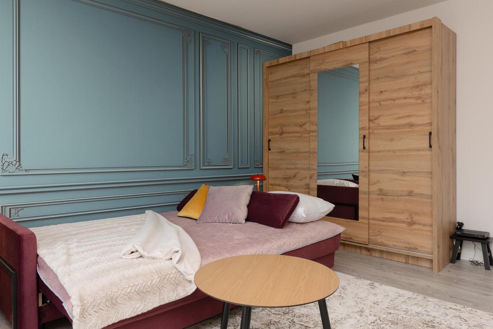 Elekcyjna With Balcony By Renters Apartment Warsaw