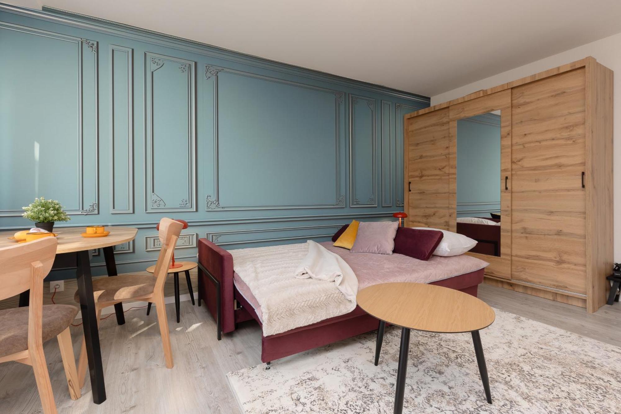 Elekcyjna With Balcony By Renters Apartment Warsaw